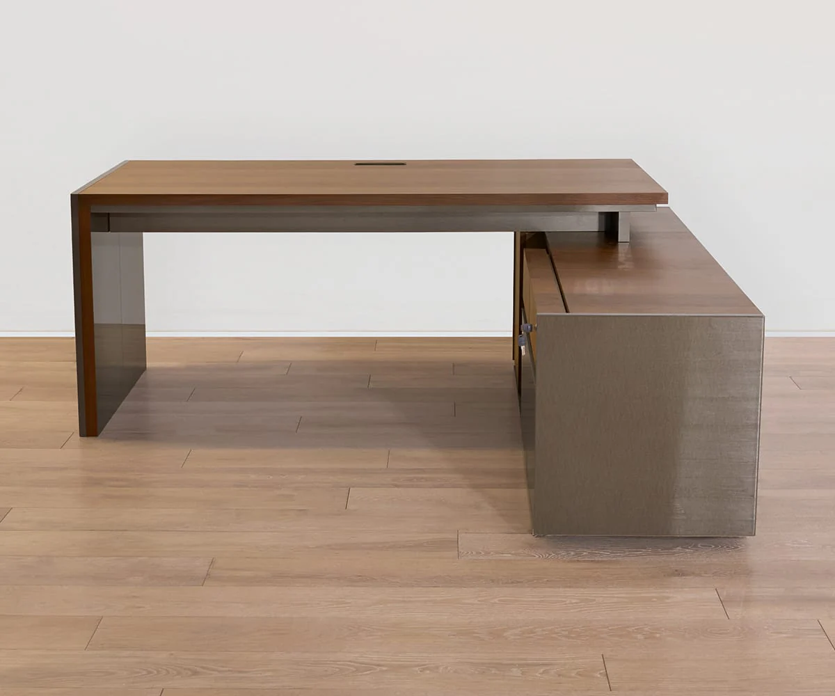 Aversera Executive Desk With Return - Image 4