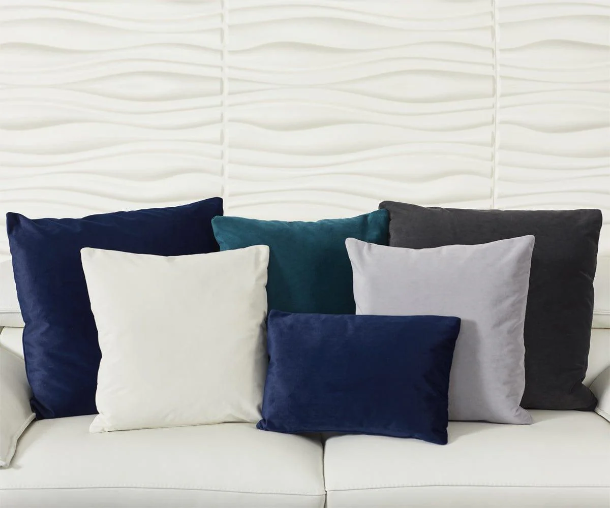 Joei Velvet Pillow - Image 32
